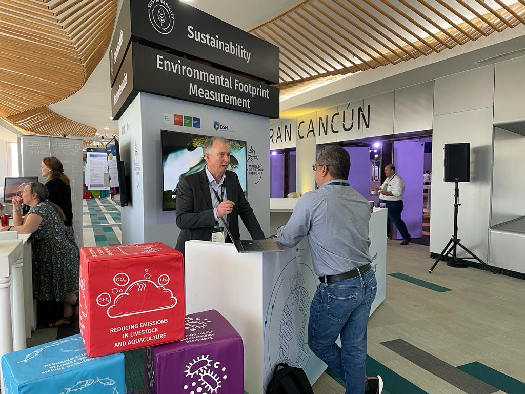 David Nickell, Vice President Sustainability & Business Solutions, DSM Nutritional Products Ltd., Animal Nutrition & Health, demonstrating Sustell™